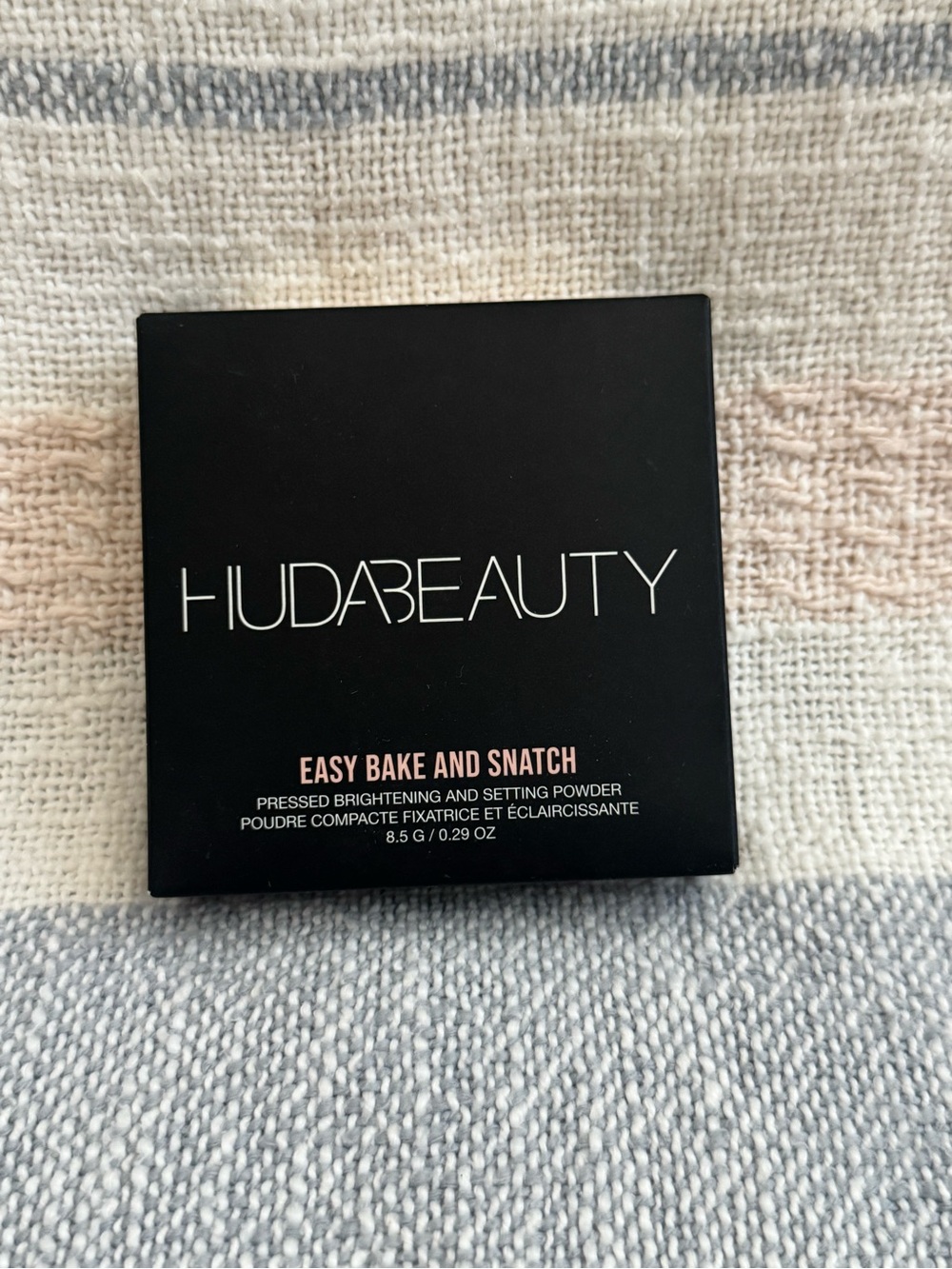 HUDA BEAUTY Easy Bake and Snatch Pressed Setting Powder